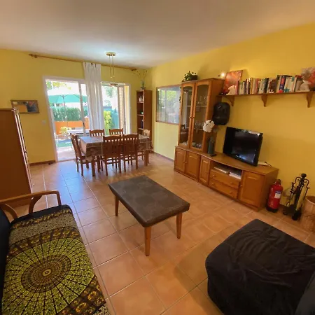 Daro 2d 125 Mas Pinell Holiday home Torroella De Montgri